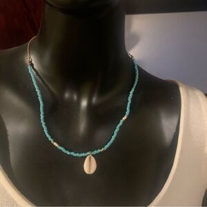 New Turquoise Beaded Necklace with Shell Pendant 20 inch long